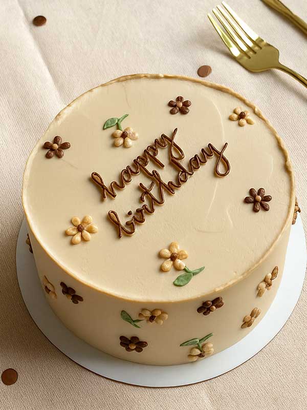 Chocolate Delight Birthday Cake (Round | 1 Kg)