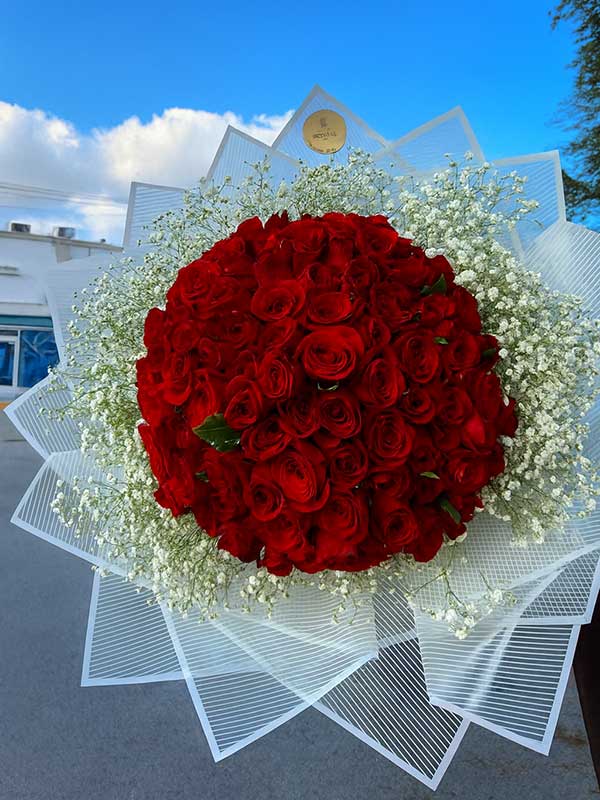 Red & White Large Bouquet