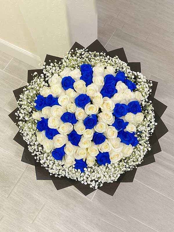 Blue & White Rose Harmony
