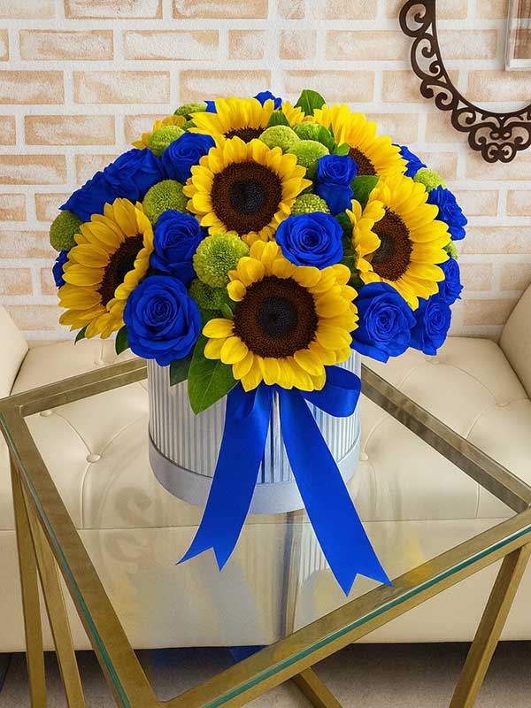 Blue Roses & Sunflowers Box