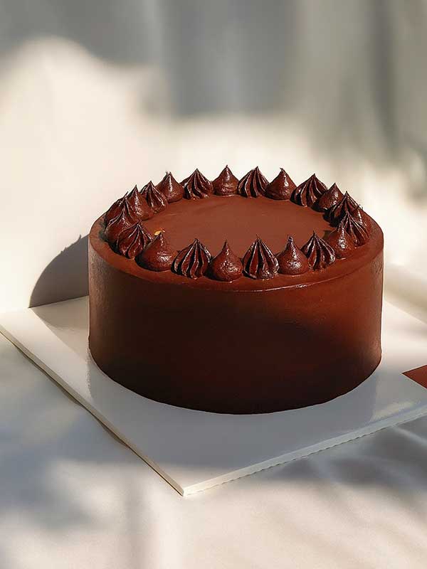 Classic Round Truffle Indulgence