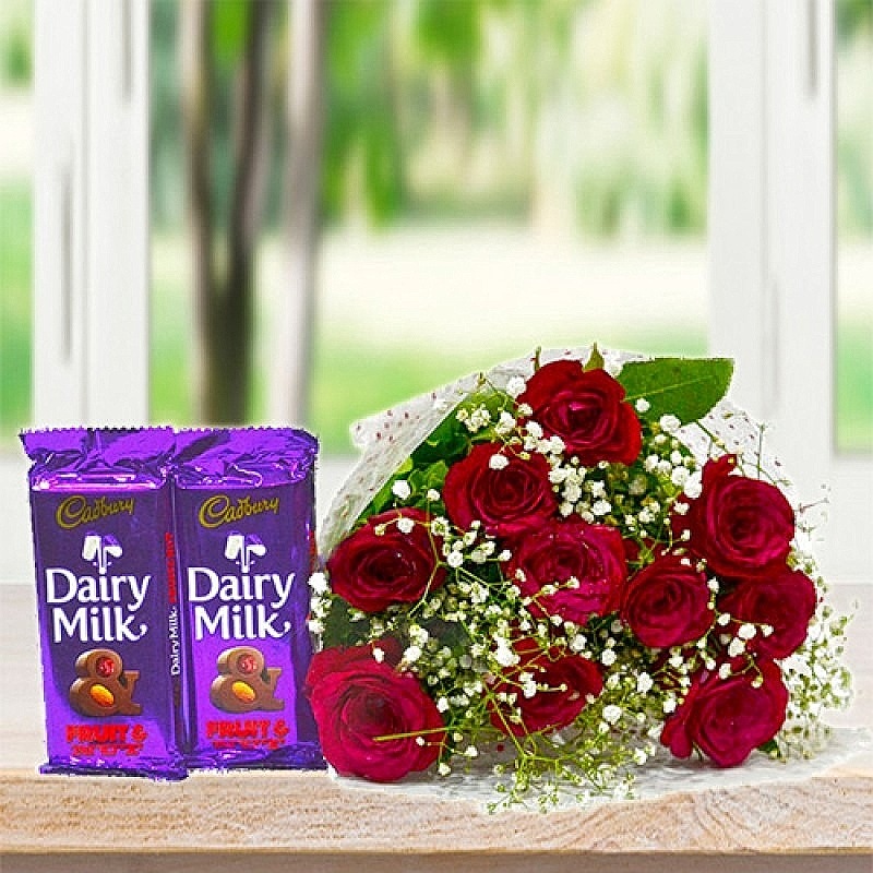 Chocolate with Rose Bunch